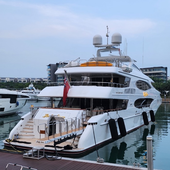 La Vie Superyacht - Tecnomar Evo 120  